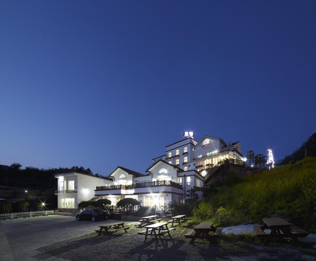 Goheung Hayan Noeul Hotel Ngoại thất bức ảnh
